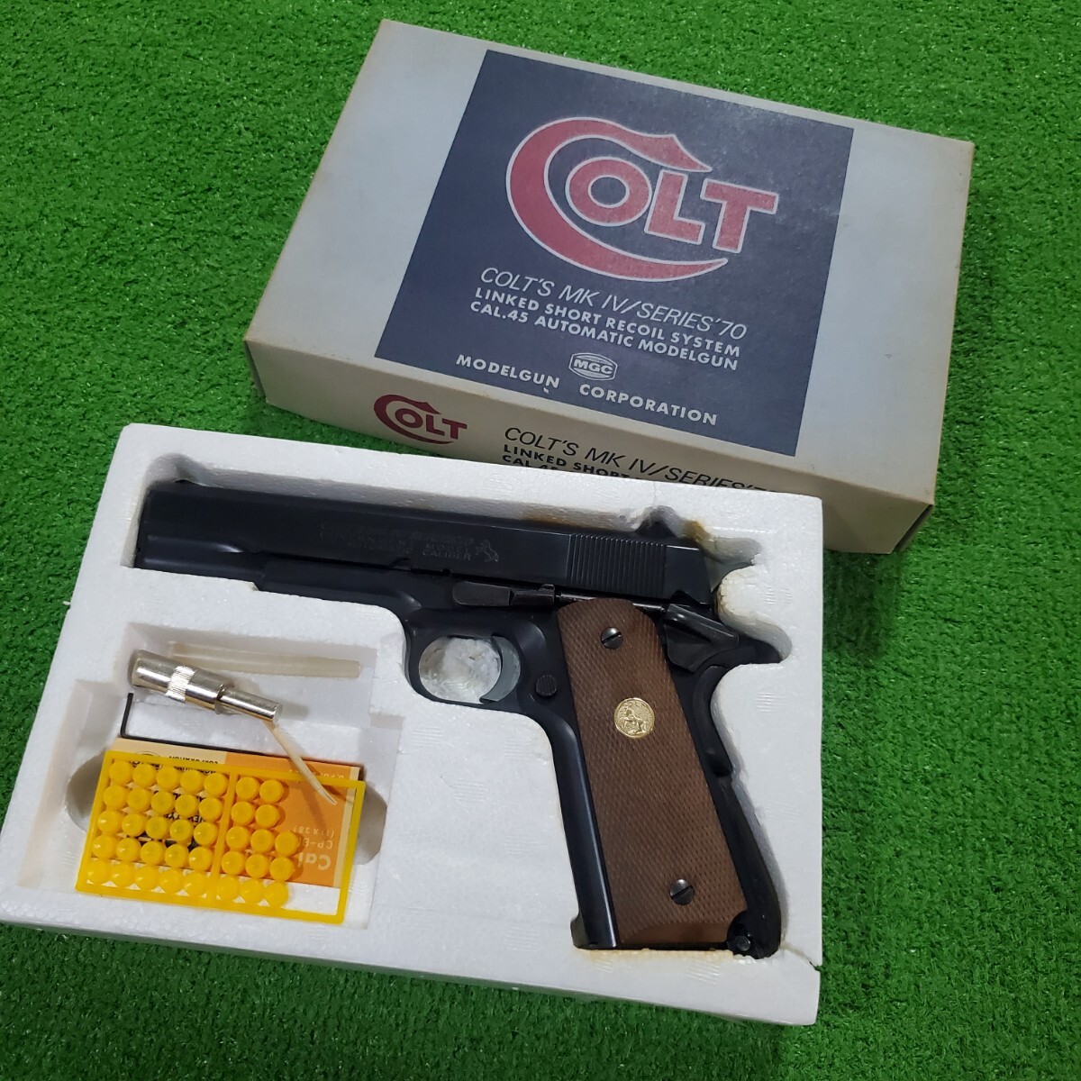 COLT\'S MK IV SERIES \'70 GOVERNMENT MODEL.45 model gun collection antique box equipped 