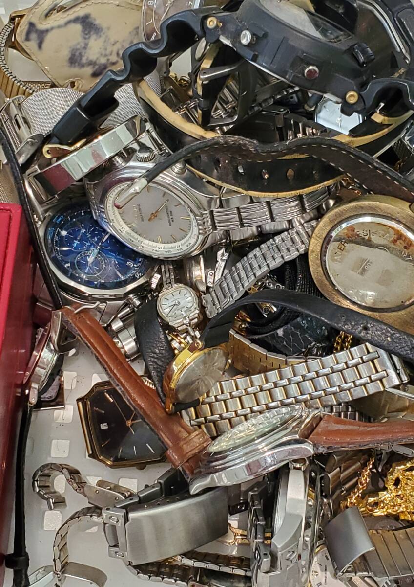 【ジャンク品】腕時計 まとめ売り SEIKO/CITIZEN/CASIO 等様々 総重量 約 ３㎏以上（付属品込み）の画像3