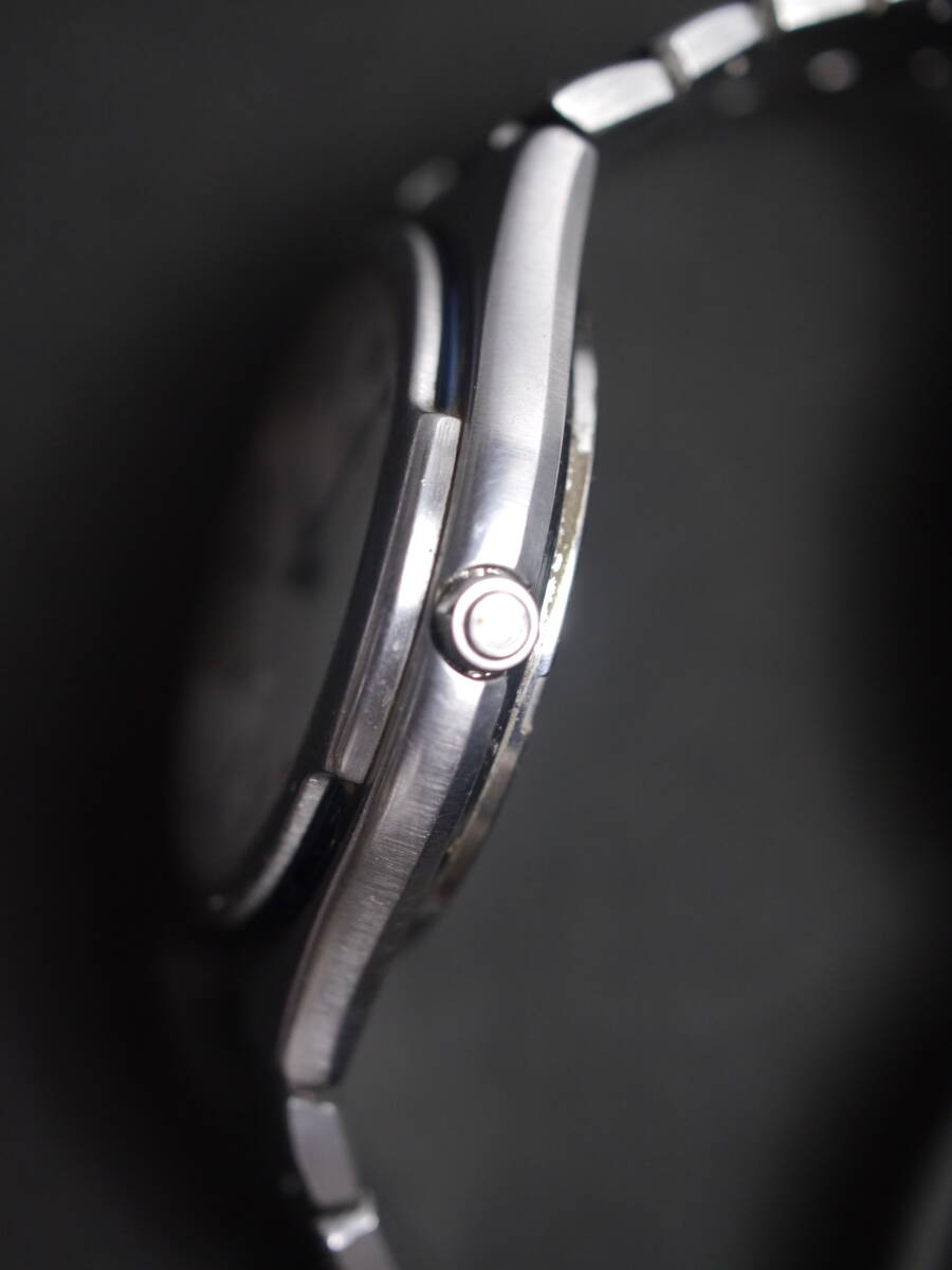 セイコー SEIKO AUTO QUARTZ 3針 デイト 純正ベルト 7M12-7A00 男性用 メンズ 腕時計 x760 ジャンク 稼働品_画像8