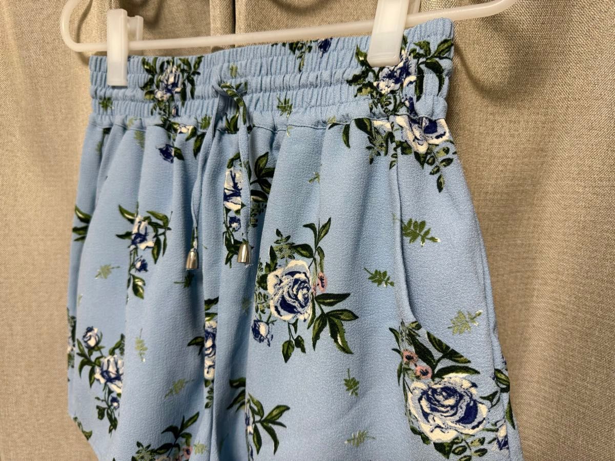 H&M 花柄　ショートパンツ　新品　未使用　タグ付き パンツ ランニング