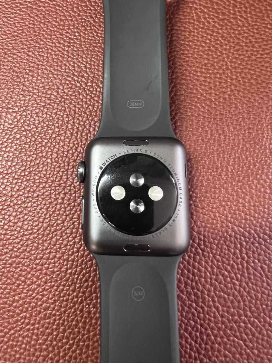 Apple Watch Series 3（GPSモデル）38mm スペースグレイアルミニウムケース と ブラックスポーツバンド 