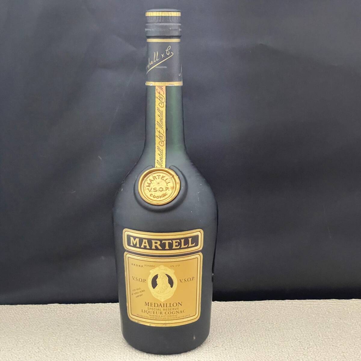 未開封 個人長期保管品 古酒 MARTELL マーテル MEDAILLON メダイヨン COGNAC コニャック V.S.O.P 700ml 40％ 1円 から 売り切り_画像2