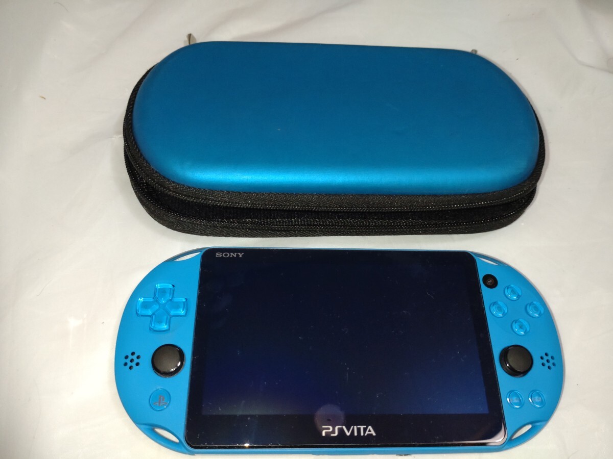 SONY PSVITA Playstation VITA プレイステーションヴィータ 本体 PCH-2000 　メモリカード付き　通電確認済み_画像1