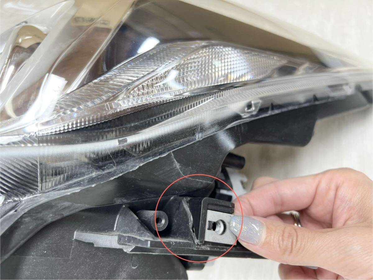 送料込 即決 プリウス ZVW30 後期 HID 左 ヘッドランプ ライト 送料込 即決 プリウス ZVW30 後期 HID 左 ヘッドランプ ライト