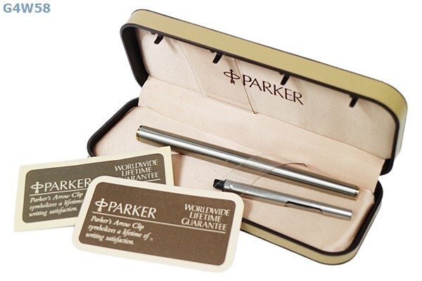 G4W58 万年筆 PARKER パーカー 13cm 現状品 ネーム有 付属品有 60サイズ_画像1