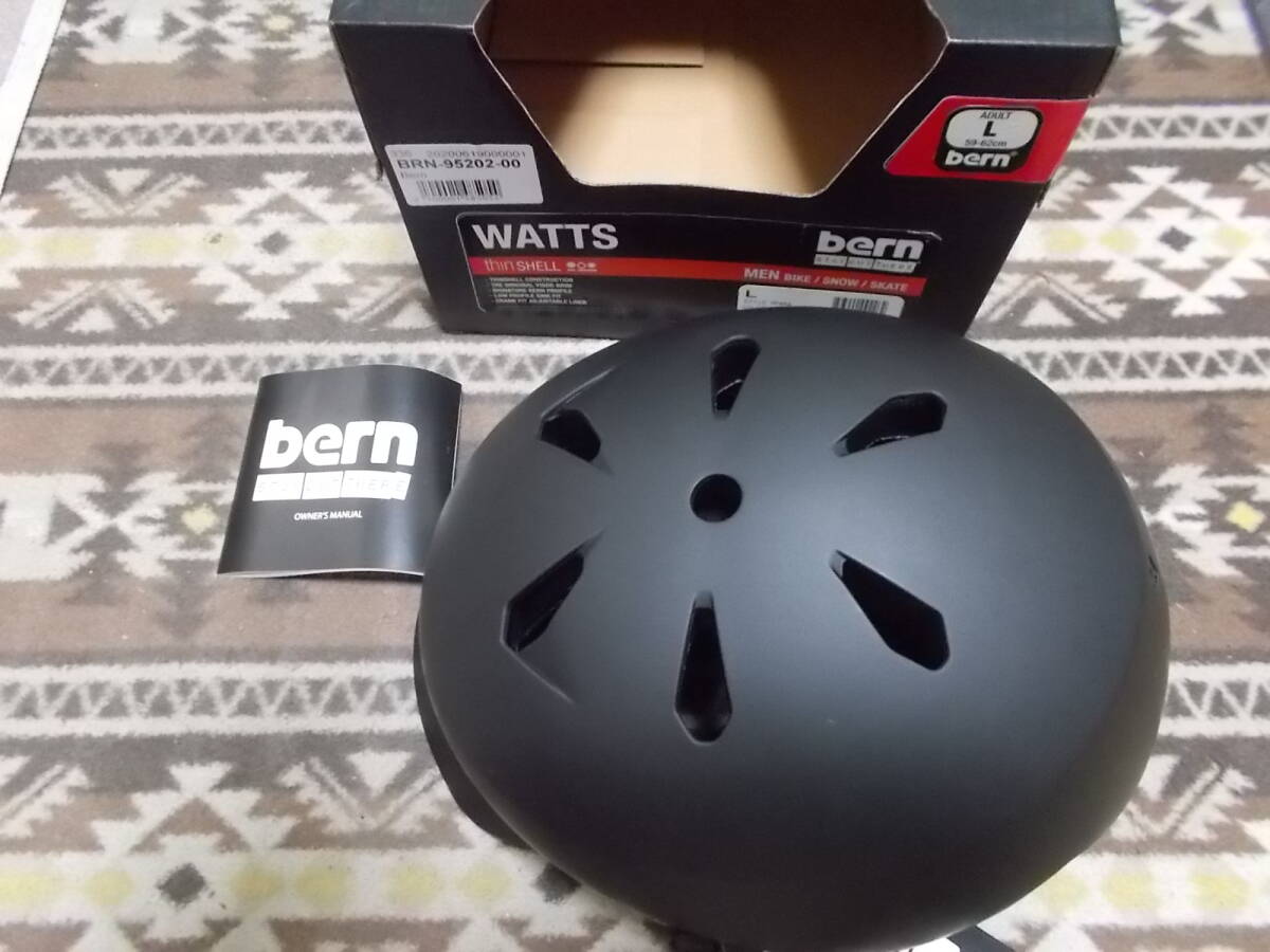新品 ヘルメット BERN BRN-95202-00 スタイル：WATTS，色：マットブラック，Lサイズ：59～62㎝ バイク/スノー/スケート用の画像2