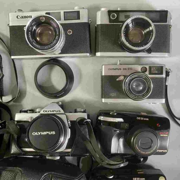 C2-133 フィルムカメラ MINOLTA ミノルタ V2 YASHICA OLYMPUS オリンパス OM-10 CANON キャノン QL17 5点動作品～ジャンク迄色々まとめ品の画像2