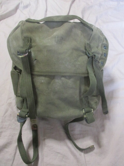 #3300 the US armed forces field pack cotton with defect 