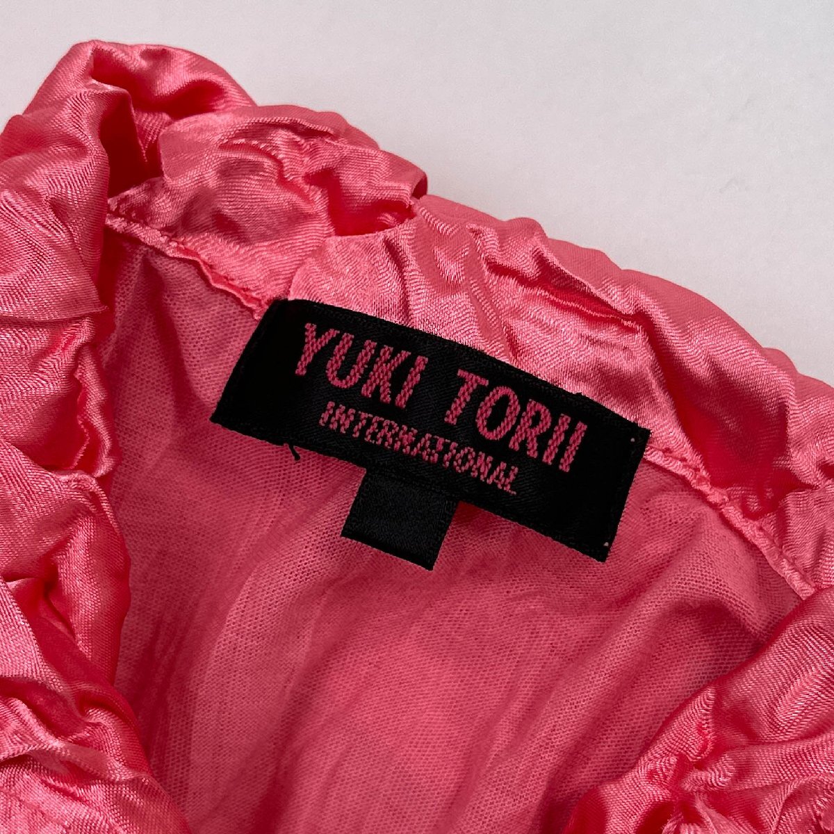 YUKI TORII ユキトリイ プリーツ加工 襟フロント切り替え 半袖Tシャツ カットソーサイズ M /ピンク/レディース 日本製/しわ加工_画像4