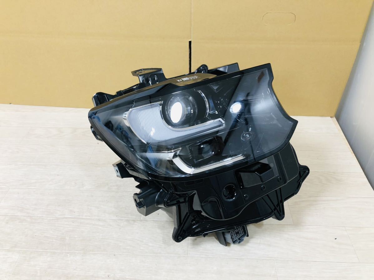 美品 破損無 点灯○ マツダ CX-60 CX60 純正 右 運転席 LED ヘッドライト STANLEY W6076 K31V-51030 管理2401434_画像1