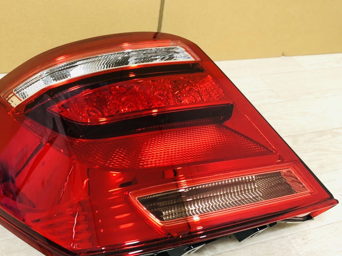  beautiful goods new car removing? Corolla Axio WXB double bai Be NZE161 latter term original left tail light lamp [ KOITO 12-598 ] control 2401449