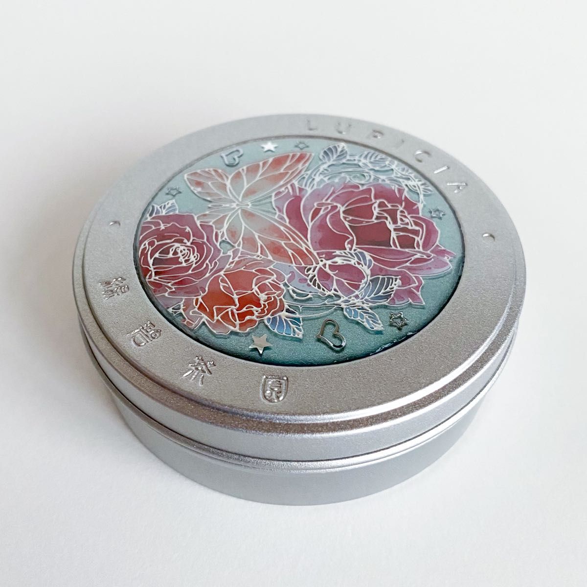 【ハンドメイド】 小物入れ ルピシア プチ缶 リメイク レジン デコ コラージュ 紅茶 お茶 《薔薇＆蝶》