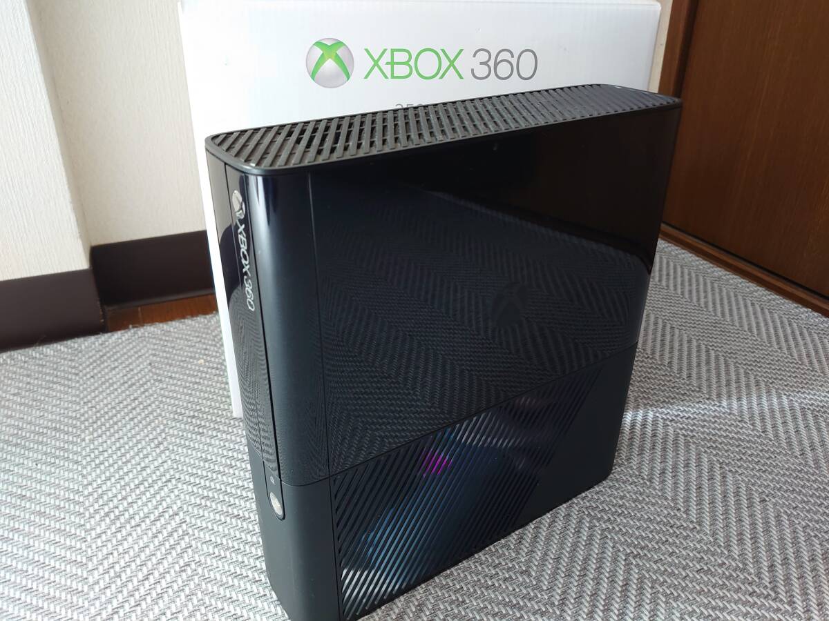 Microsoft XBOX360 E 本体 250GB 動作確認済の画像1