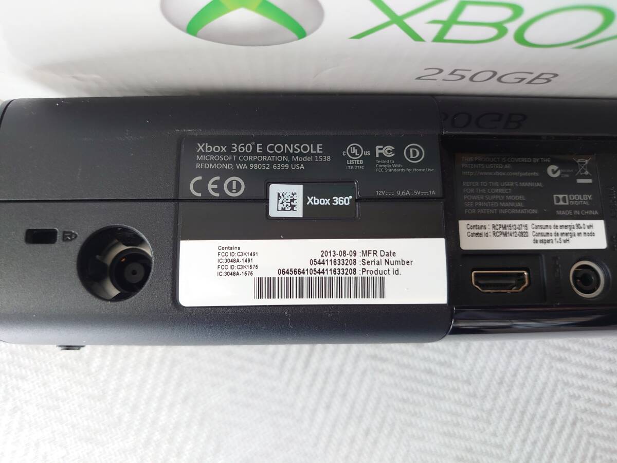 Microsoft XBOX360 E 本体 250GB 動作確認済の画像6