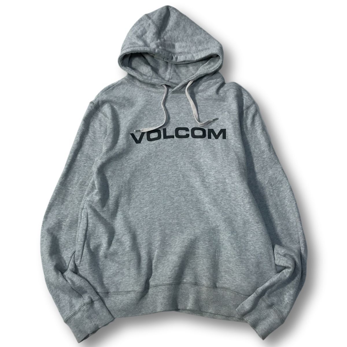 《良品◎》VOLCOM ボルコム★ビッグロゴ*フーデットプルオーバーパーカー*グレー*サイズM(MA6424)◆S80_画像1