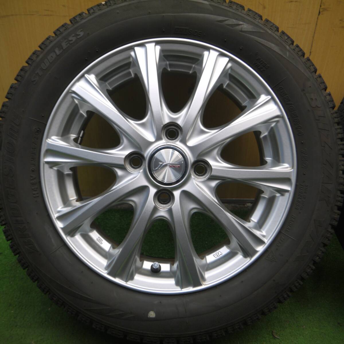 *送料無料* キレイ！20年★スタッドレス 155/65R14 ブリヂストン ブリザック VRX JOKER ジョーカー 14インチ PCD100/4H★4050710Hス_画像2