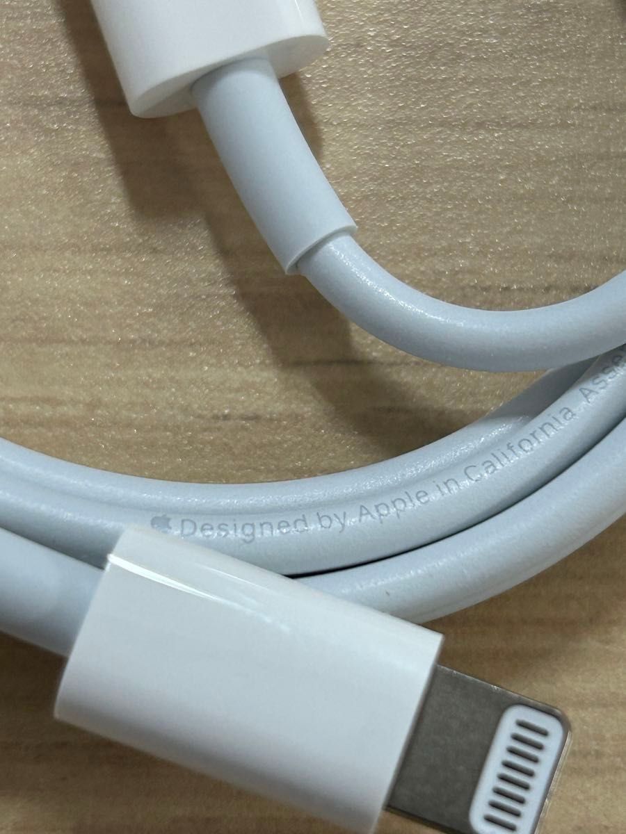 【新品　純正品】Apple 20W USB-C電源アダプタ　Lightningケーブル