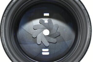 【美品】Nikon ニコン AF 135mm F2 D DC Defocus Image Control Telephoto Prime Lens オートフォーカス レンズ EF-TN-JP331_画像6