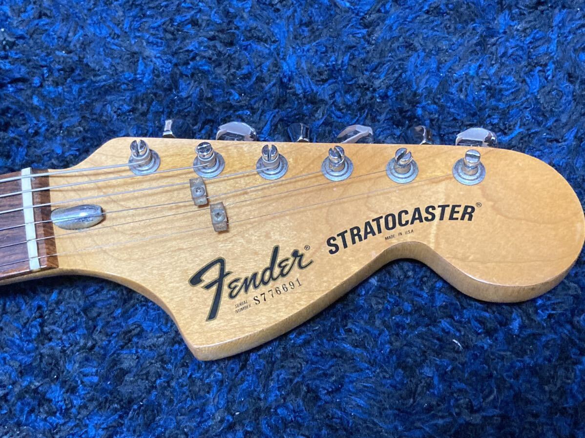 超希少 美品 1977年製 Fender USA Stratocaster Vintage ヴィンテージ フェンダー ストラトキャスター 純正ケース 付属品ありの画像2