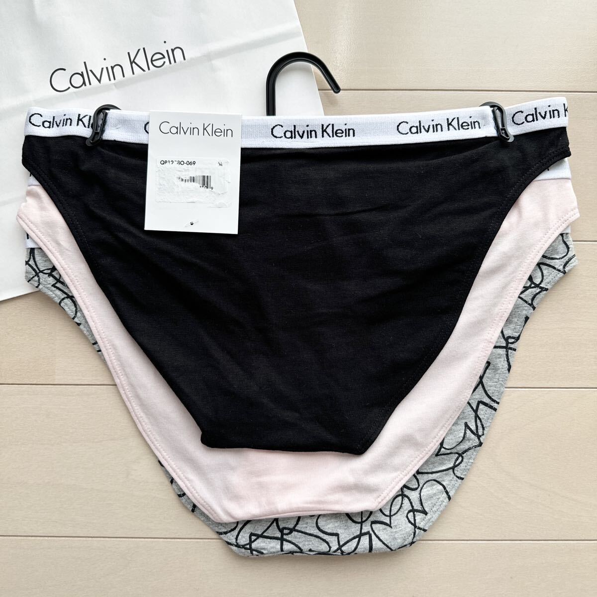 Calvin Klein カルバンクライン レディース 下着 セット ショーツ M L ブラック グレー ハート ピンク 黒 コットン パンツ ウェストロゴ_画像4