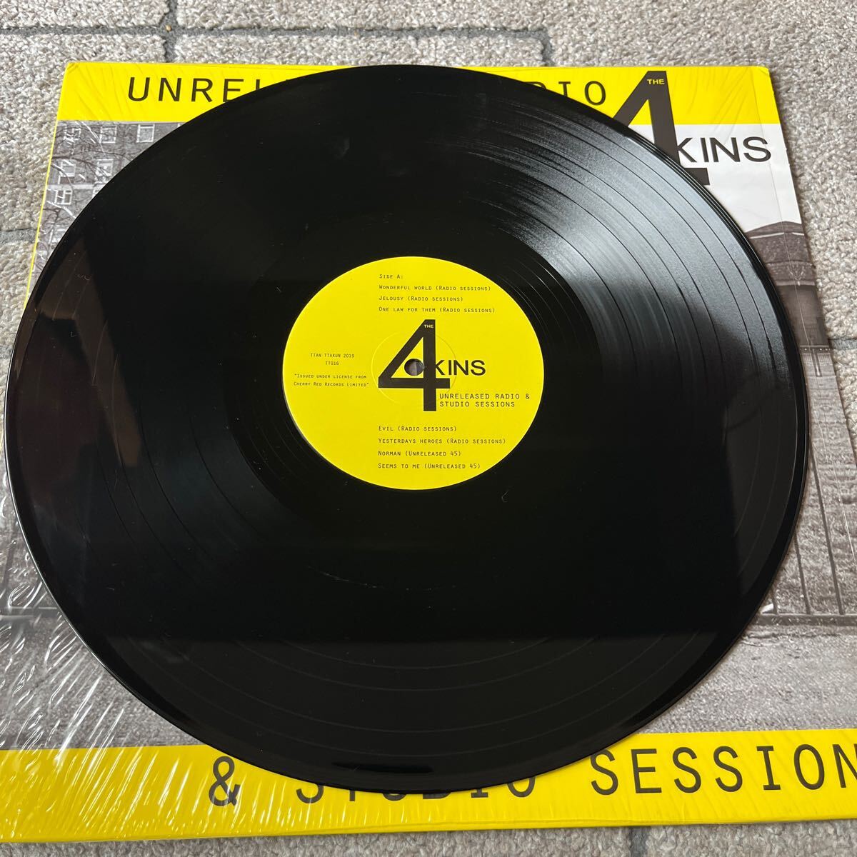 THE 4 SKINS Unreleased Radio & Studio Sessions LP 80*s London U.K. Street Punk ~ Oi! Punk официальный Comp. (\'19)
