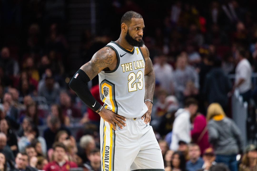 良品】 スウィングマン NBA CAVS レブロン・ジェームズ 良品】 スウィングマン NBA CAVS レブロン・ジェームズ