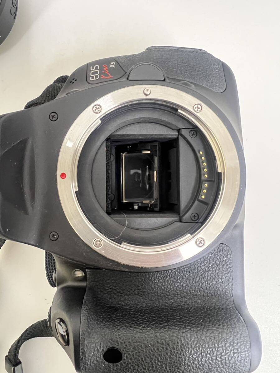 【Canon EOS Kiss ×5】デジタル一眼レフカメラEF-S 18-55 IS Ⅱ kit レンズ Canon zoom Lens EF-S 55-250mm バッテリー無 動作未確認品の画像9