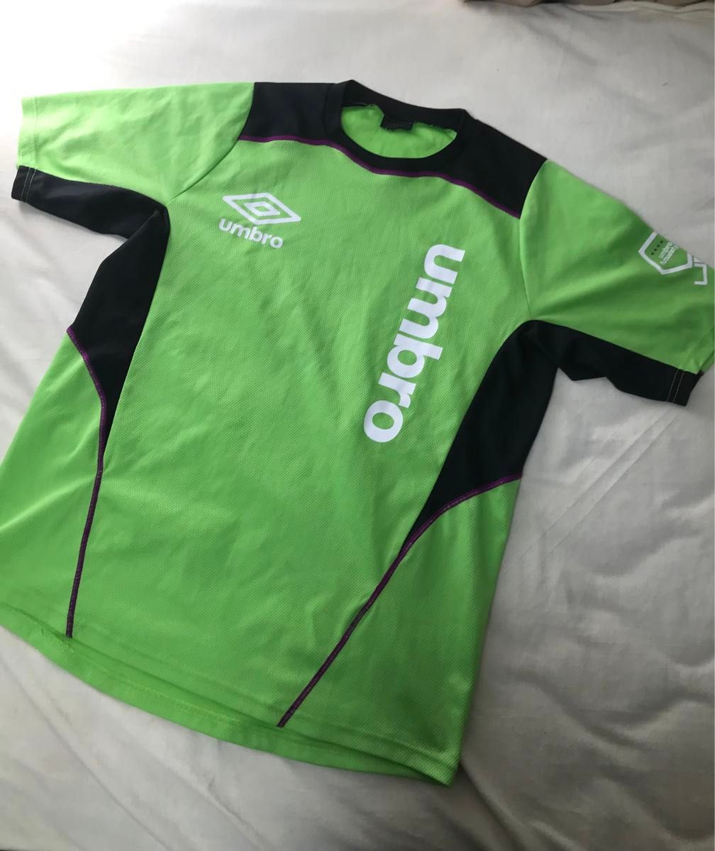 美品　2枚　アンブロ　umbro プラクティス　Tシャツ　サイズO 2枚　メンズ 半袖Tシャツ サッカー フットサル UMBRO