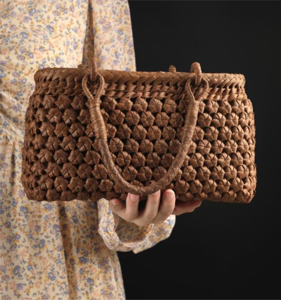  hexagon flower braided mountain .. basket bag high class . bag lady's formal mountain grape bag .