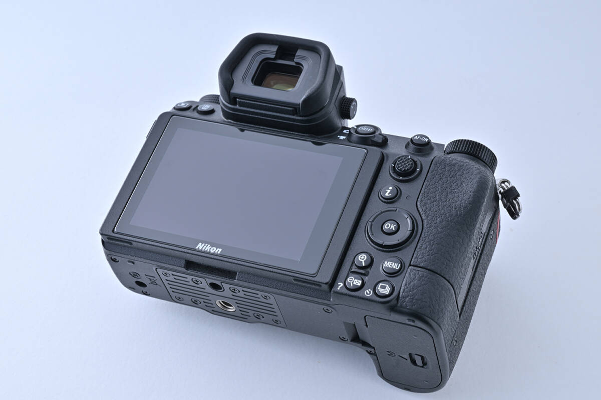 ニコン Nikon Z 6II ボディ ショット数17,984回 中古品 XQD64GBメモリーカード・バッテリー1つおまけの画像7