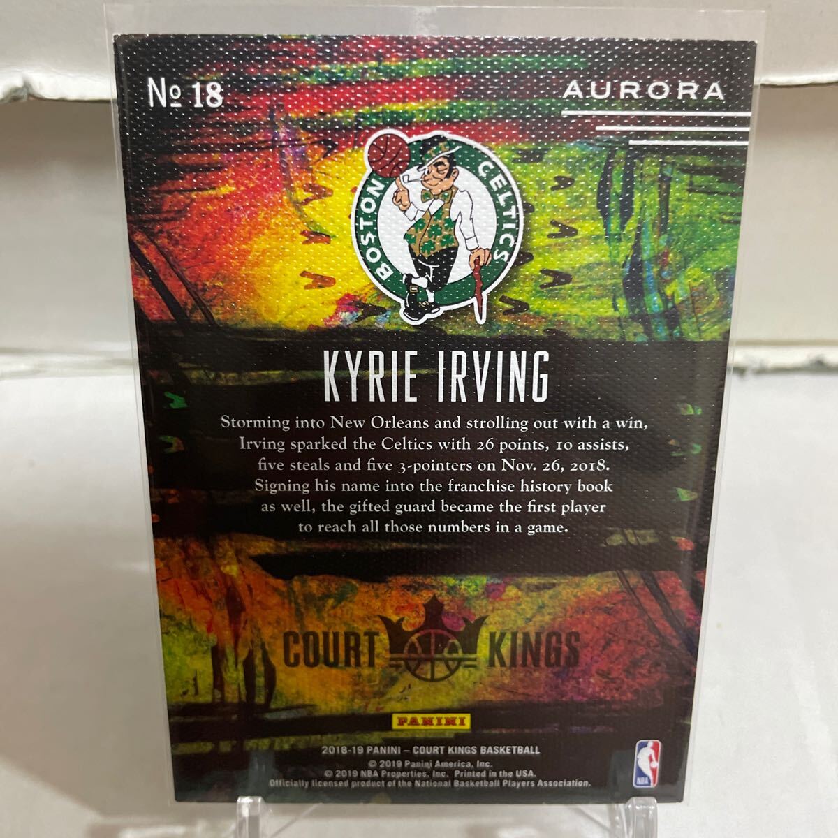 2018-19 PANINI COURT KINGS KYRIE IRVING AURORA SP CASE HIT ケースヒット　　カイリー・アービング　オーロラ_画像2