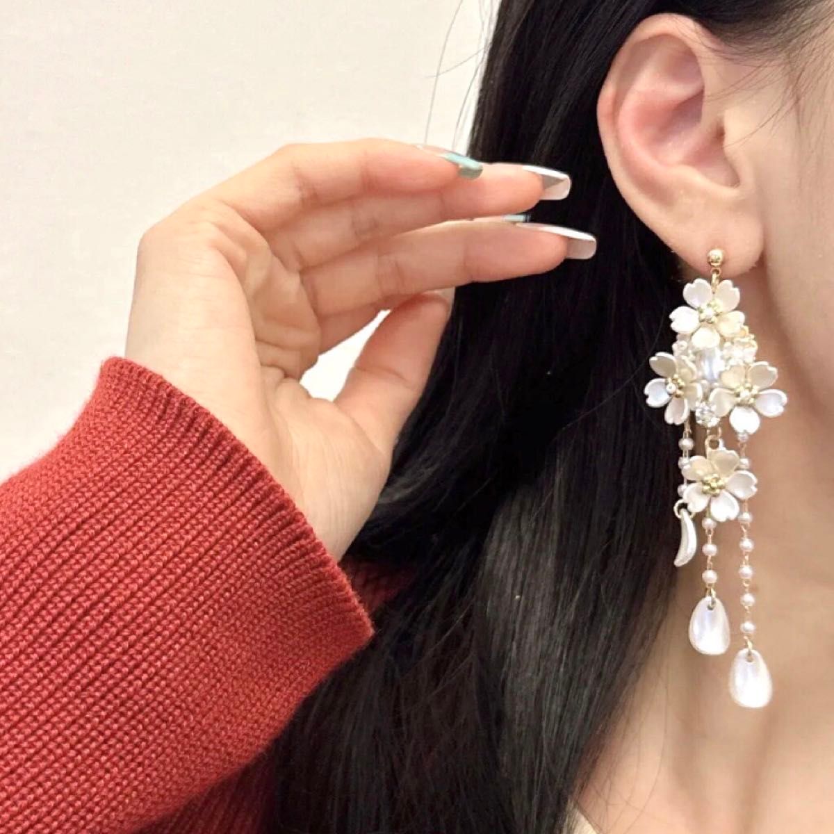 パールフラワー☆揺れるピアス☆ロングピアス★ビジュー★ジルコニア★ラインストーン★結婚式☆ブライダルアクセサリー☆衣装イヤリング