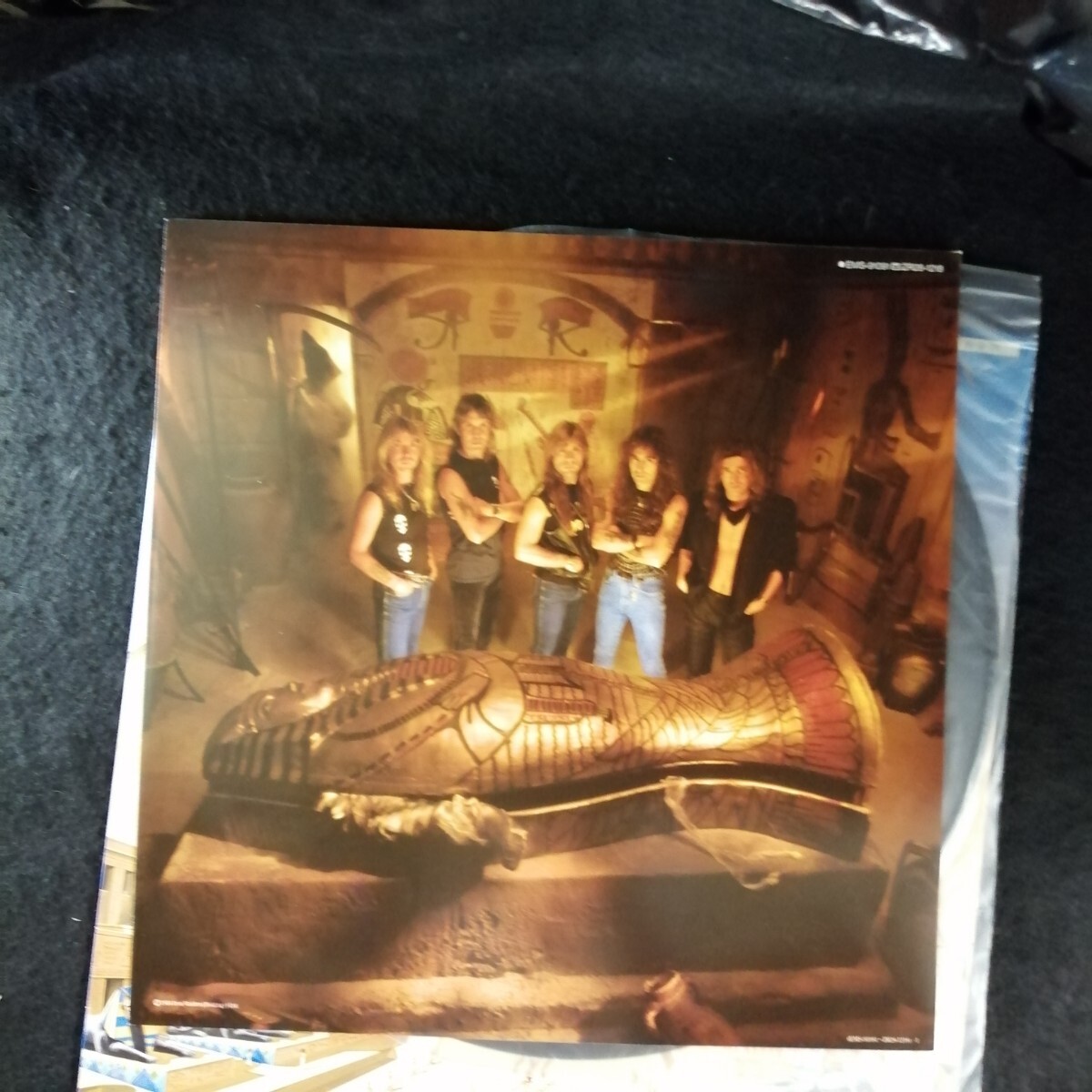 D05 中古LP 中古レコード　アイアンメイデン　パワースレイヴ　国内盤　EMS-91091 IRON MAIDEN powerslave ポスター欠品_画像3