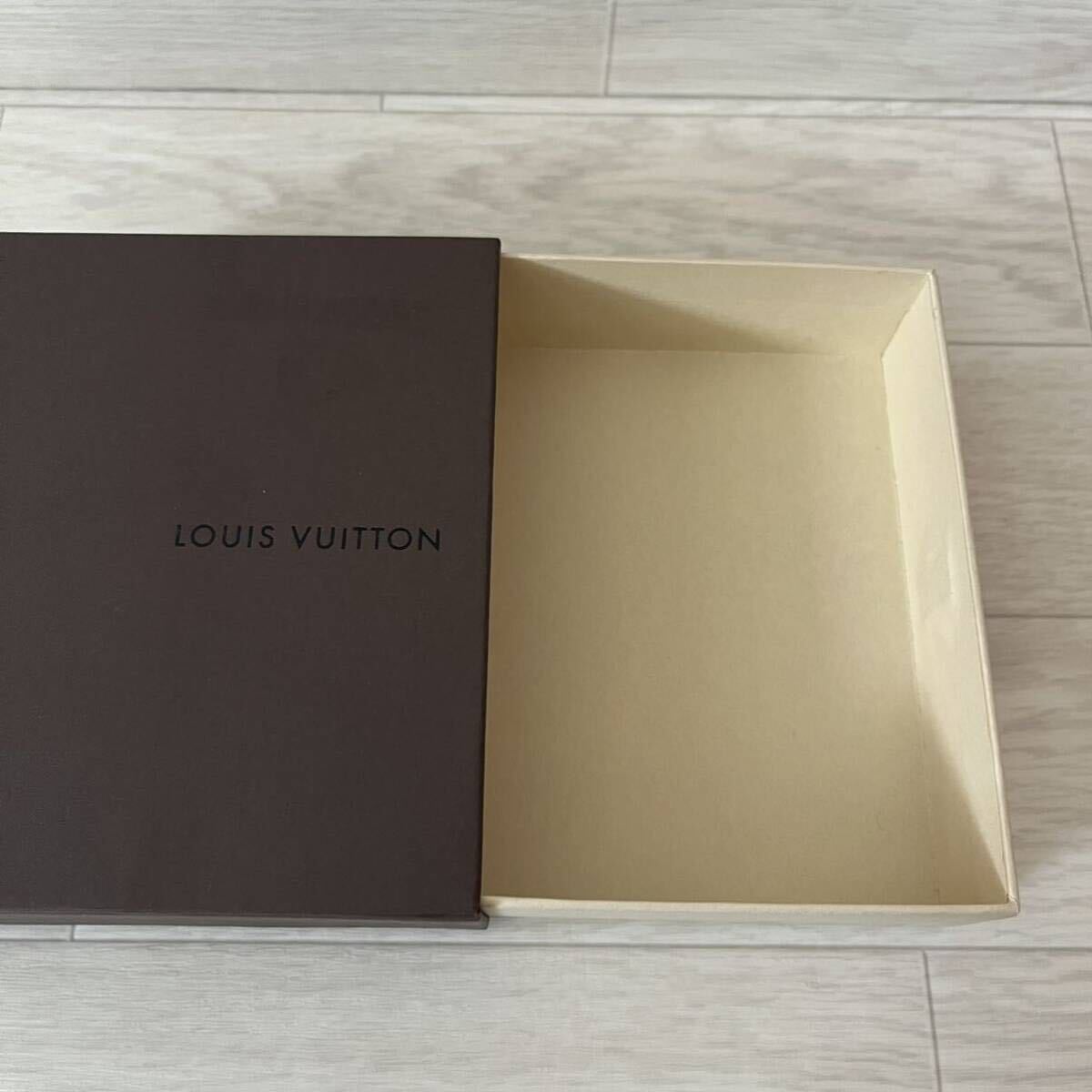 ルイヴィトン LOUIS VUITTON モノグラム ヴェルニ ポルト モネ ルイヴィトン LOUIS VUITTON モノグラム ヴェルニ ポルト モネ
