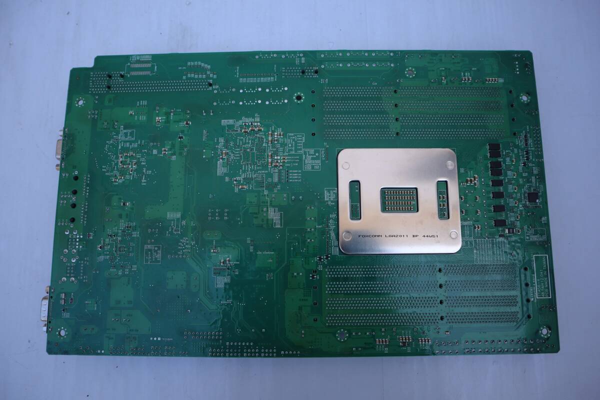 E8105(2)RK Y Supermicro X9SRW-F LGA2011 DDR3 サーバー マザーボード / CPU無し_画像4