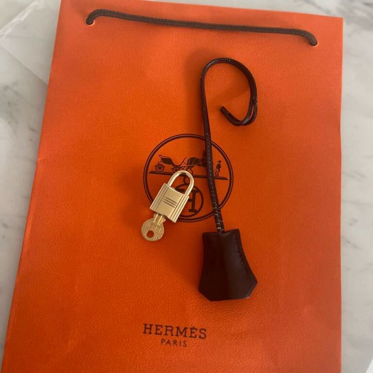 HERMES エルメス ゴールド金具 カデナ 南京錠 鍵 No.122 クロシェット バーキン ケリー チャーム の画像1