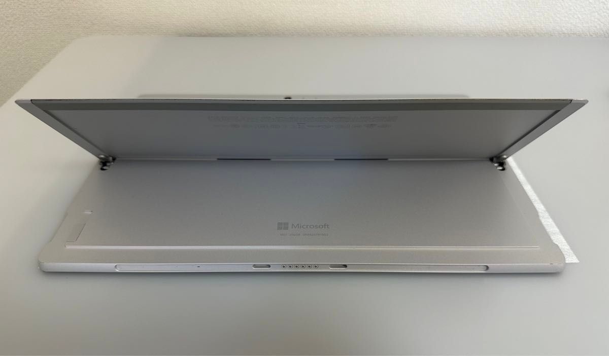 累積14371 Surface Pro5 i5 8GB 256GB LTE Office win11