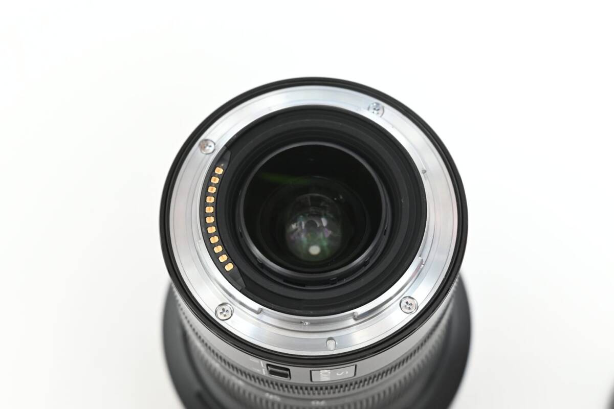 ニコン　Nikkor Z 24-70mm f4 中古美品　ARCREST フィルター付き_画像6