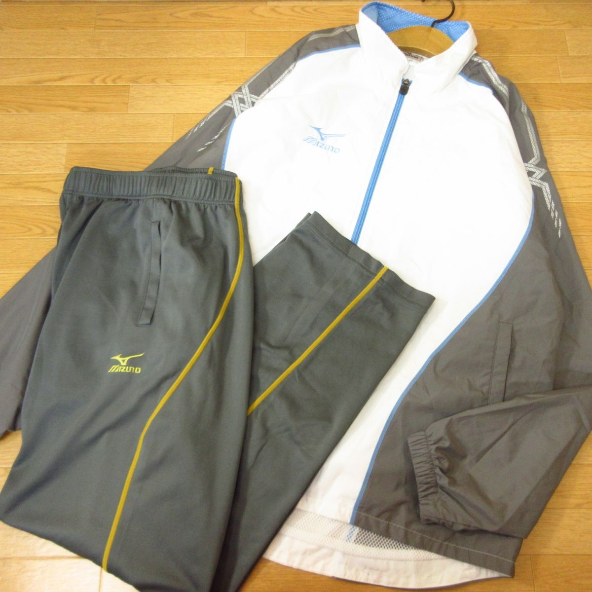 ◎美品！XL 上下セット！MIZUNO ミズノ◆ウィンドジャケット&ジョガーパンツ 大きいサイズ！◆メンズ 紺x黒◆B4205_画像1