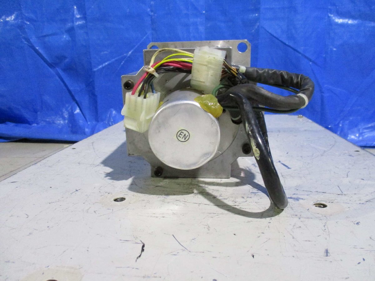 中古 SHINKO BM1530A2BK AC Servo motor (KCAR60511C019)_画像5