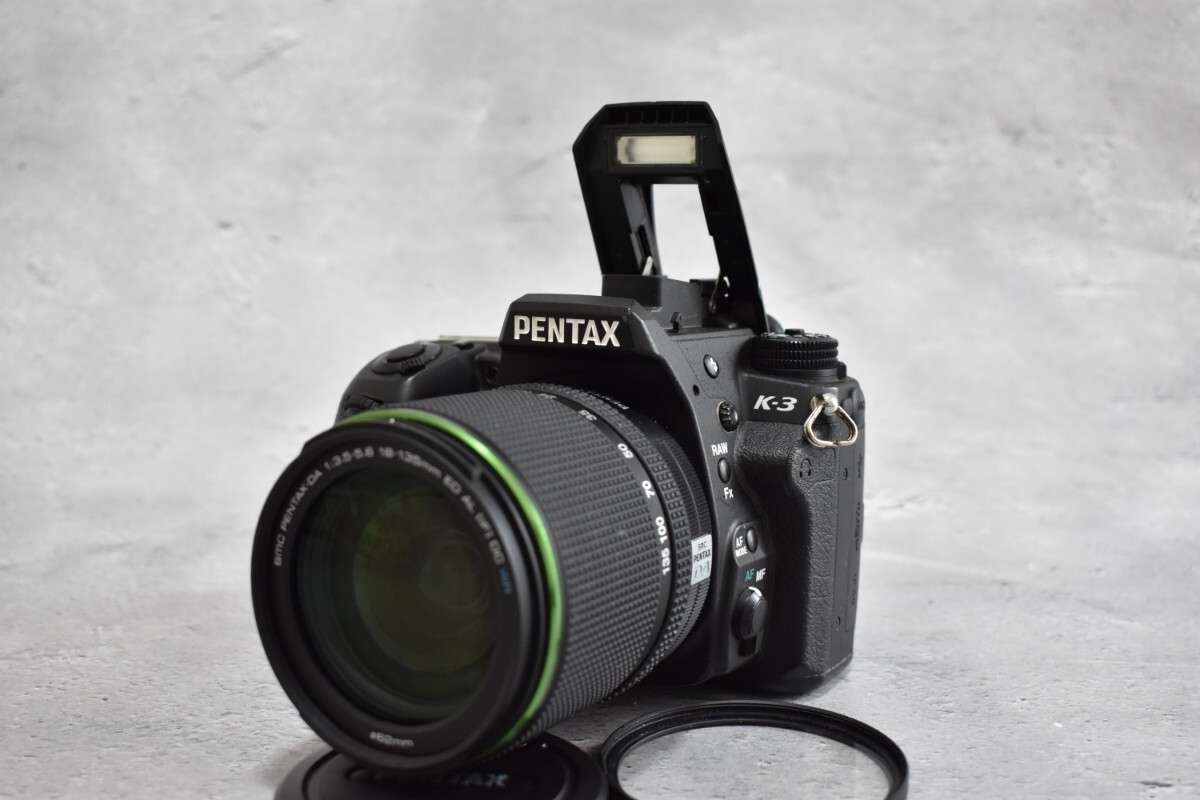 【美品】 ペンタックス PENTAX K-3 + DA 18-135mm F3.5-5.6 ED AL DC WR デジタル一眼レフカメラの画像1