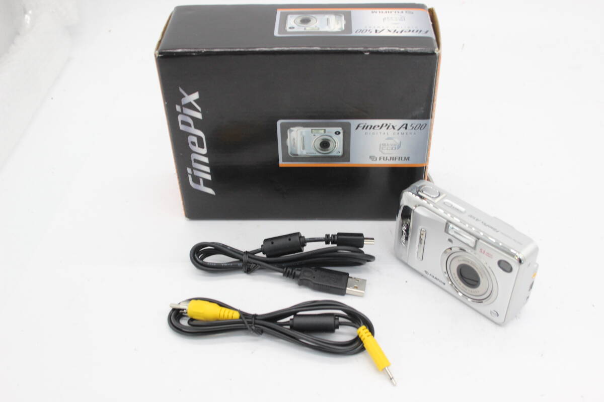 【美品 返品保証】 【便利な単三電池で使用可】フジフィルム Fujifilm Finepix A500 3x 元箱付き コンパクトデジタルカメラ v859_画像1