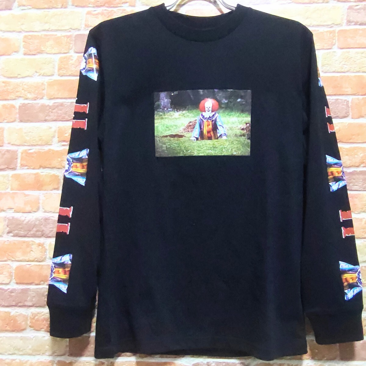 【新品】映画 イット IT Tシャツ ロンT S ブラック ピエロ ホラー_画像2