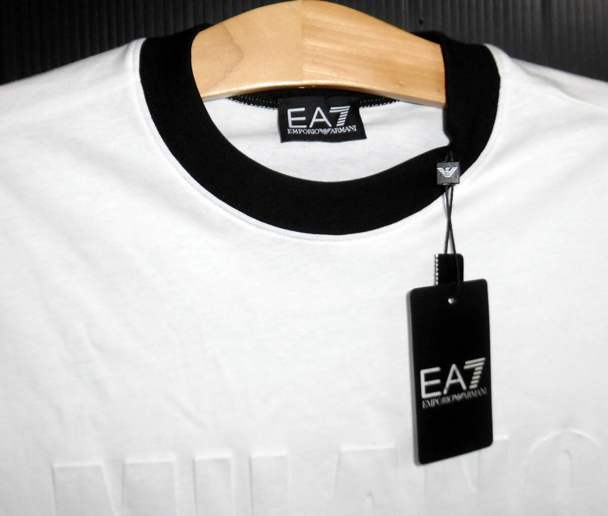 ◆新品 EA7 EMPORIO ARMANI エンポリオアルマーニ 21ss エンボスロゴ トリム Tシャツ XS_画像2