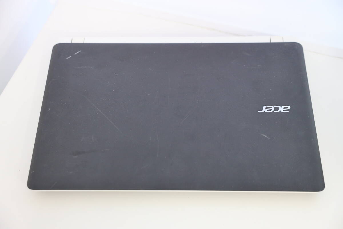 Acer Aspire ES1-523-H14D/W N16C2 AMD E1-7010の画像3