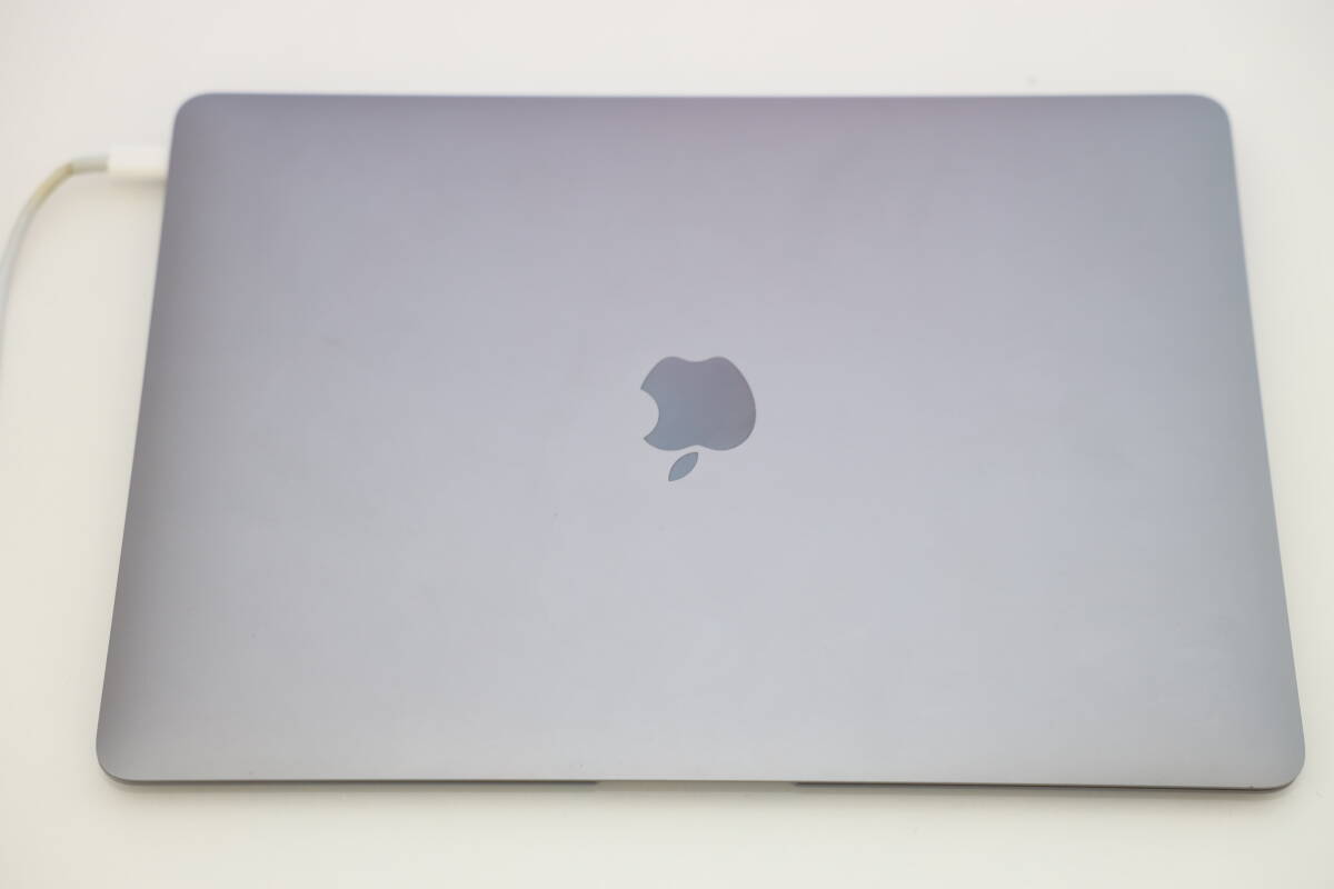 ジャンクMacBook Air Retina 13インチ 2019 元箱付_画像3