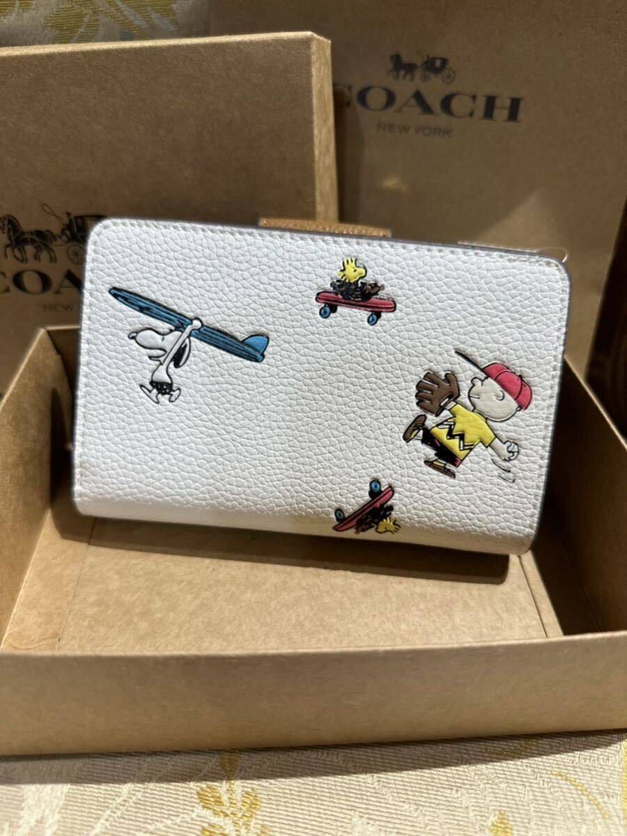 COACH 二つ折り財布 コーチ 財布 ピーナッツコラボの画像6