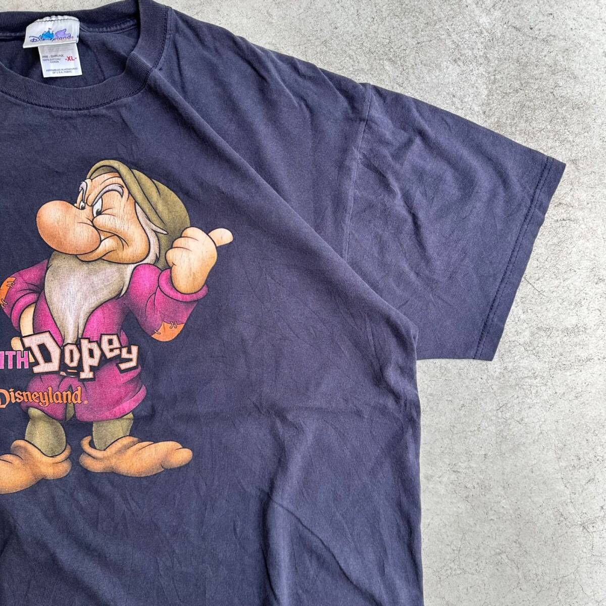 ディズニー 白雪姫 7人の小人 Disneyland Snow White Grumpy I'm with Dopey shirt, size XL_画像4