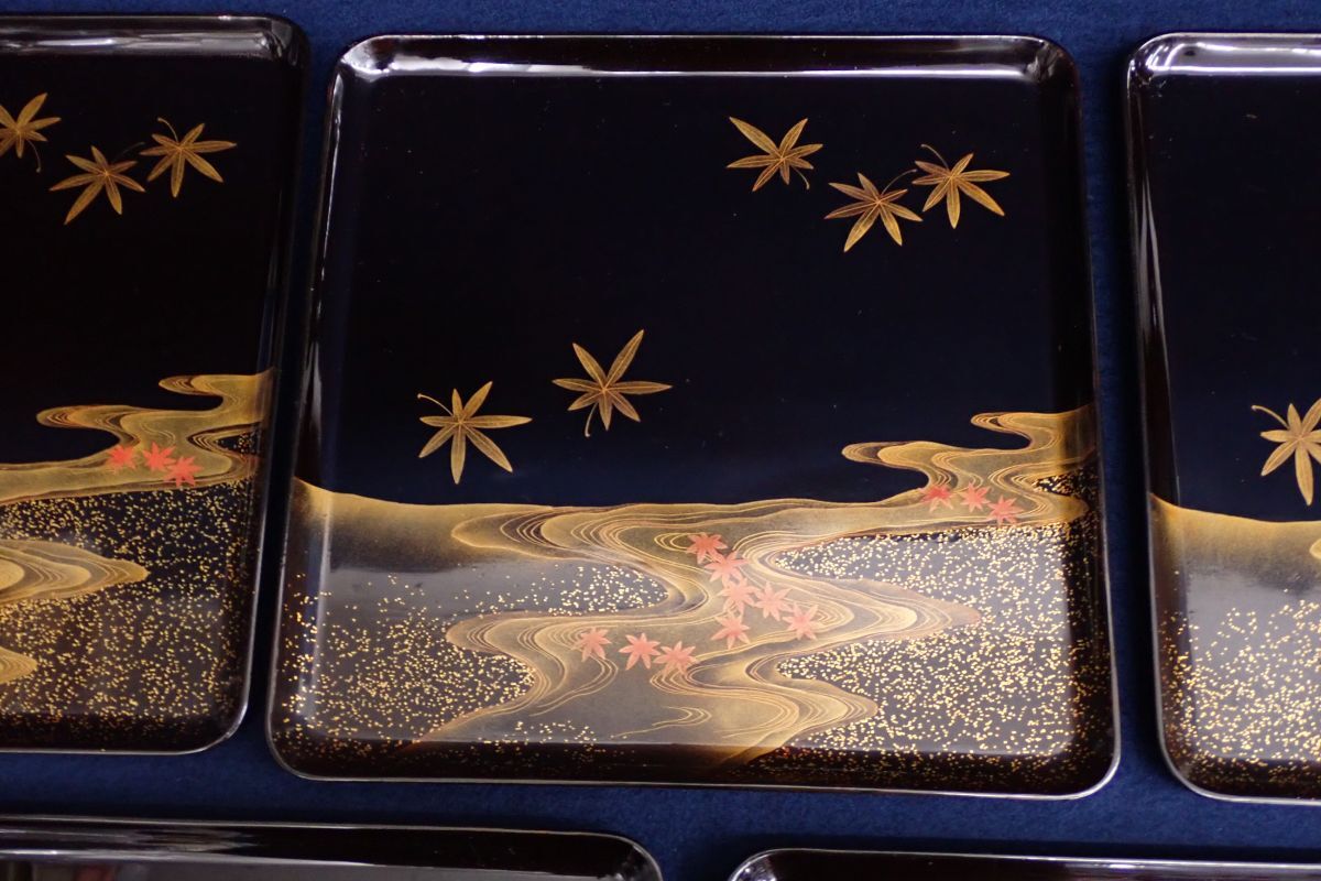 *57 lacquer ware O-Bon gold paint lacqering . leaf .5 sheets pear . ground * cake box /. seat serving tray /14.5×14.5./ consumption tax 0 jpy 