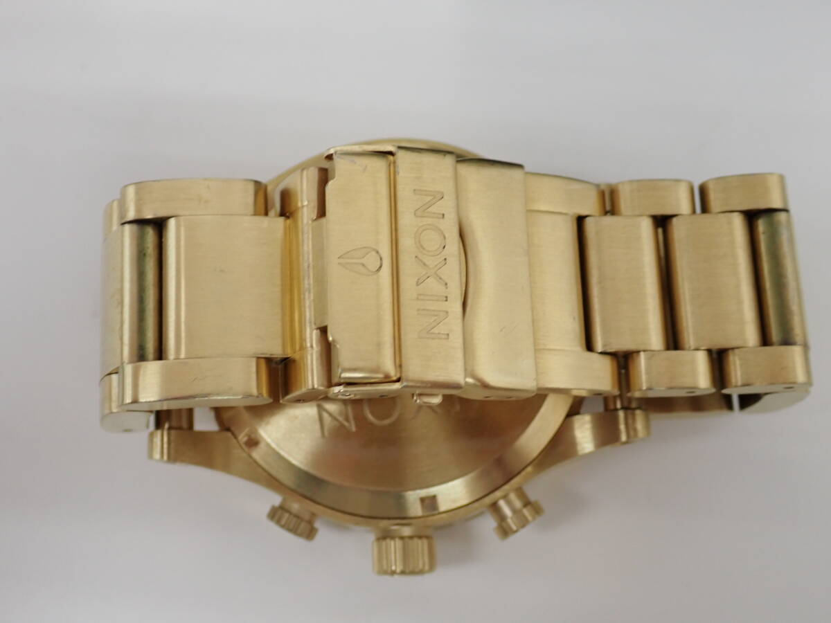 2931★ニクソン　THE51-30CHRONO　クロノグラフ　デイト　51㎜ビッグフェイス　300ｍ防水　ゴールド　腕時計　中古　不動_画像6
